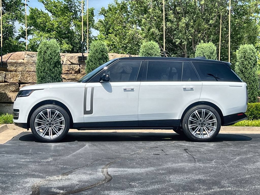 New 2026 Land Rover Range Rover Long Wheelbase SE AWD/4WD image 2