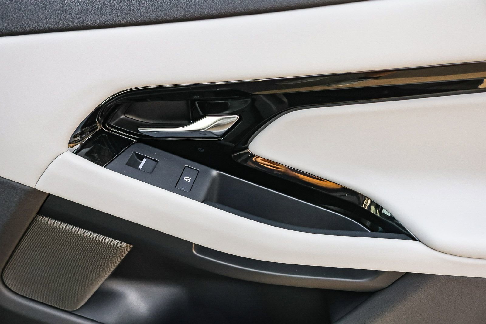 New 2026 Land Rover Range Rover Evoque Dynamic SE image 19