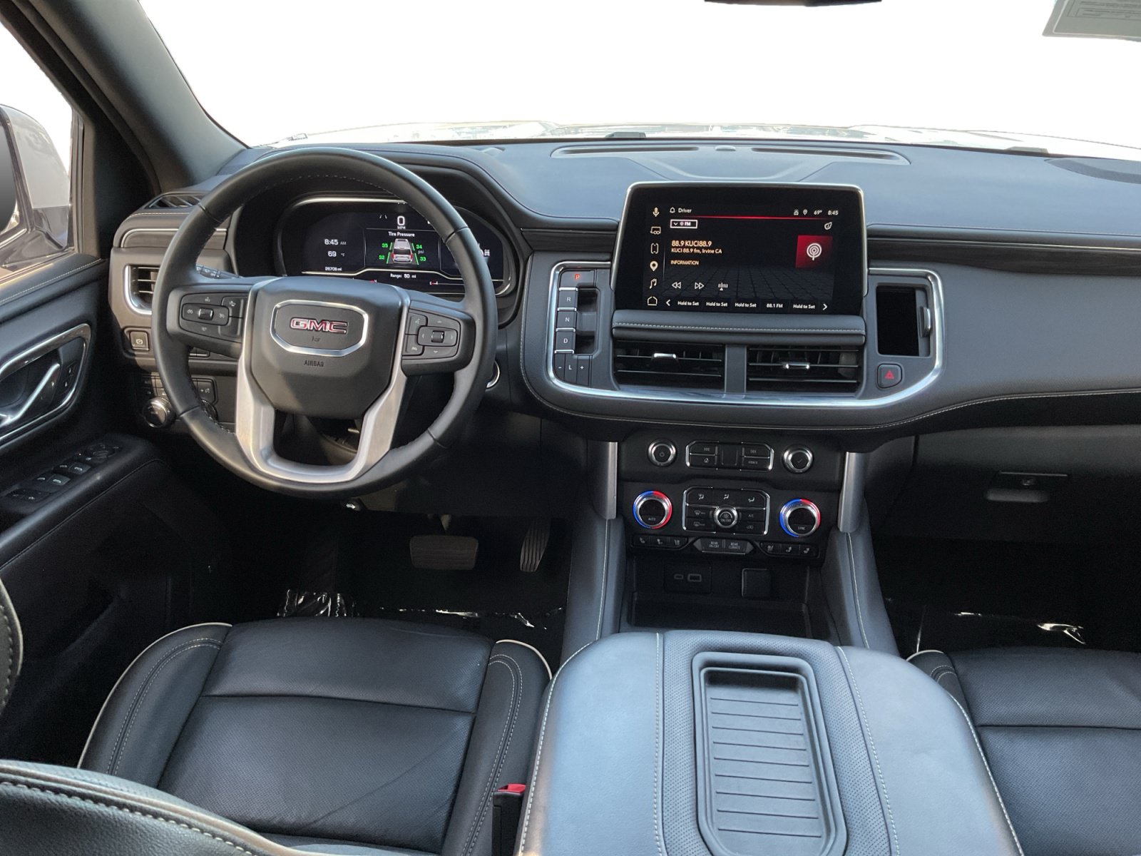 Used 2024 GMC Yukon XL SLT AWD/4WD image 14