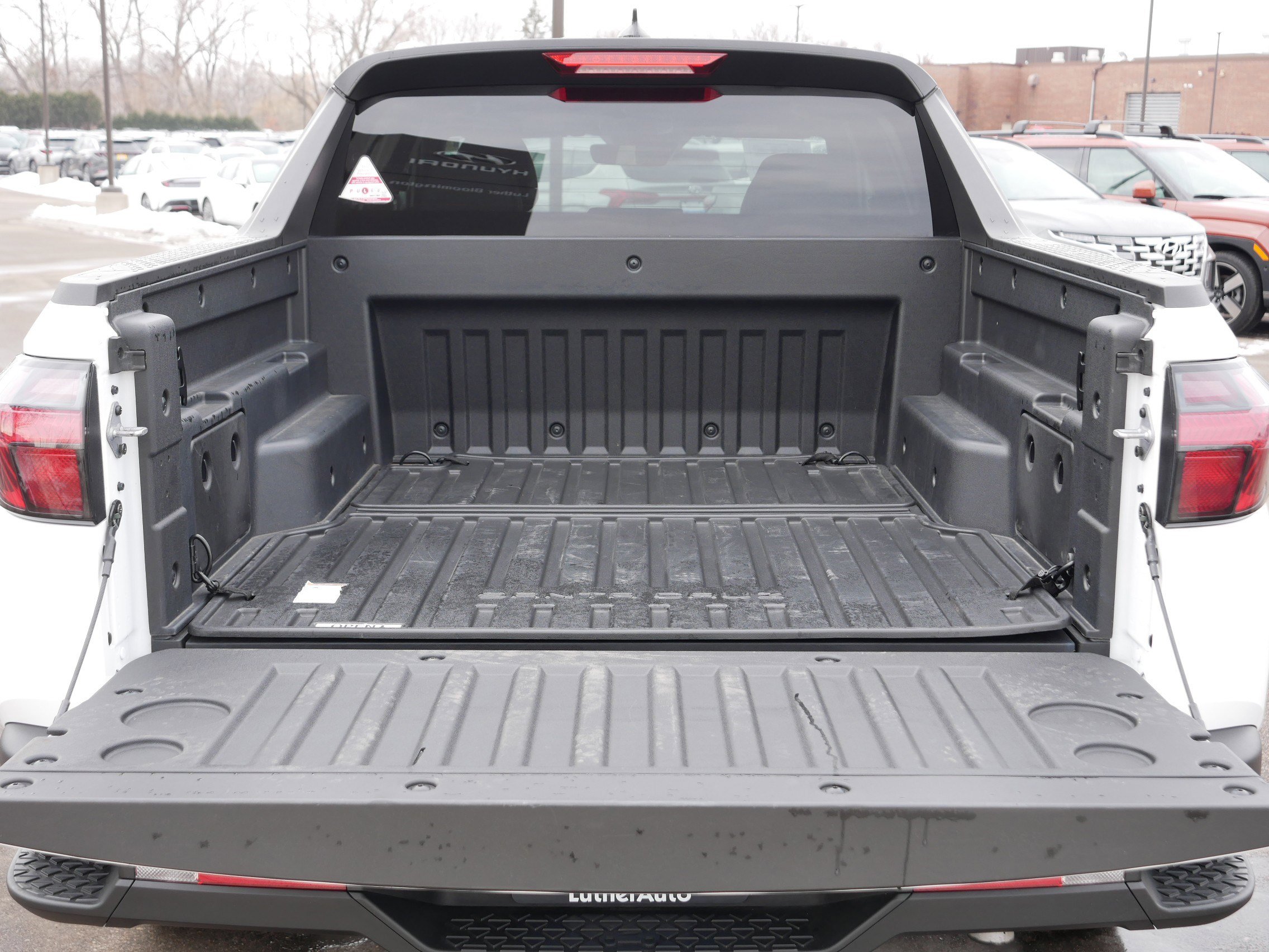 Certified 2025 Hyundai Santa Cruz SEL image 18