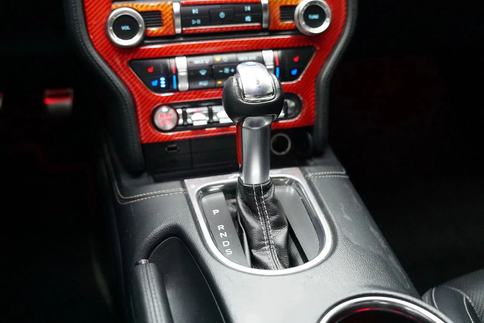 Used 2019 Ford Mustang GT Premium w/ Equipment Group 401A RWD image 7