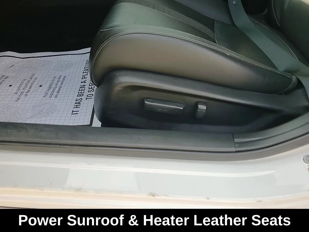 Used 2019 Honda Civic Touring image 14