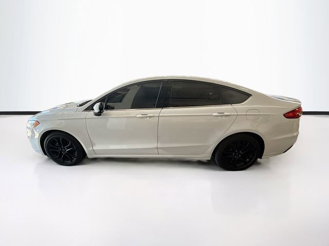 Used 2020 Ford Fusion SE w/ Equipment Group 151A image 9