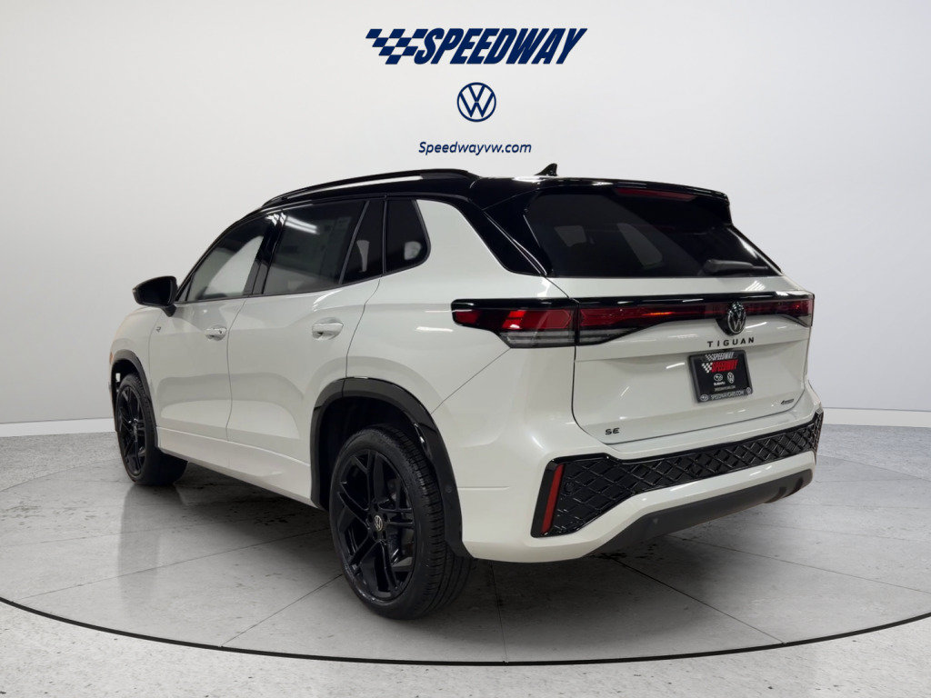 New 2026 Volkswagen Tiguan SE R-Line AWD/4WD image 8
