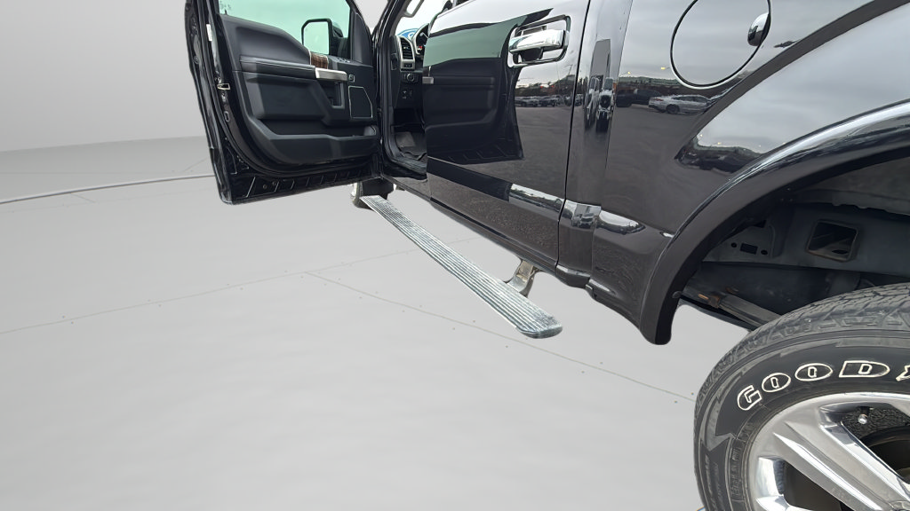 Used 2019 Ford F150 Lariat w/ Equipment Group 502A Luxury AWD/4WD image 14