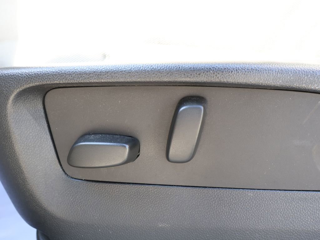 Used 2023 Buick Envision Avenir AWD/4WD image 13