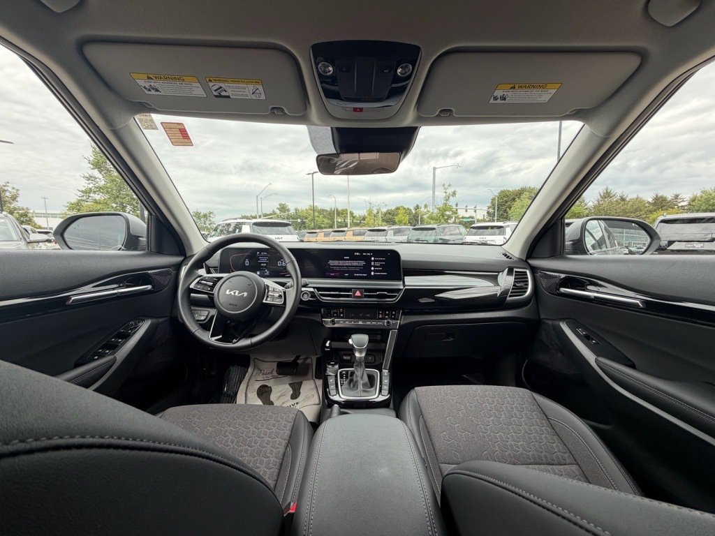 Used 2026 Kia Seltos S AWD/4WD image 7