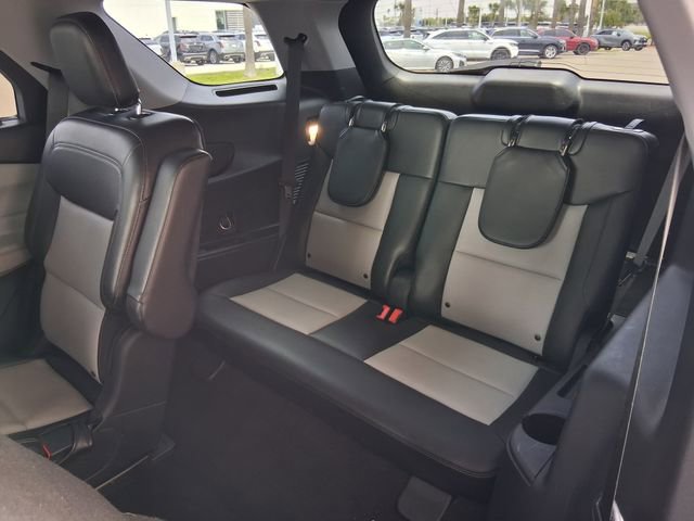 Used 2022 Ford Explorer XLT w/ Equipment Group 202A RWD image 24
