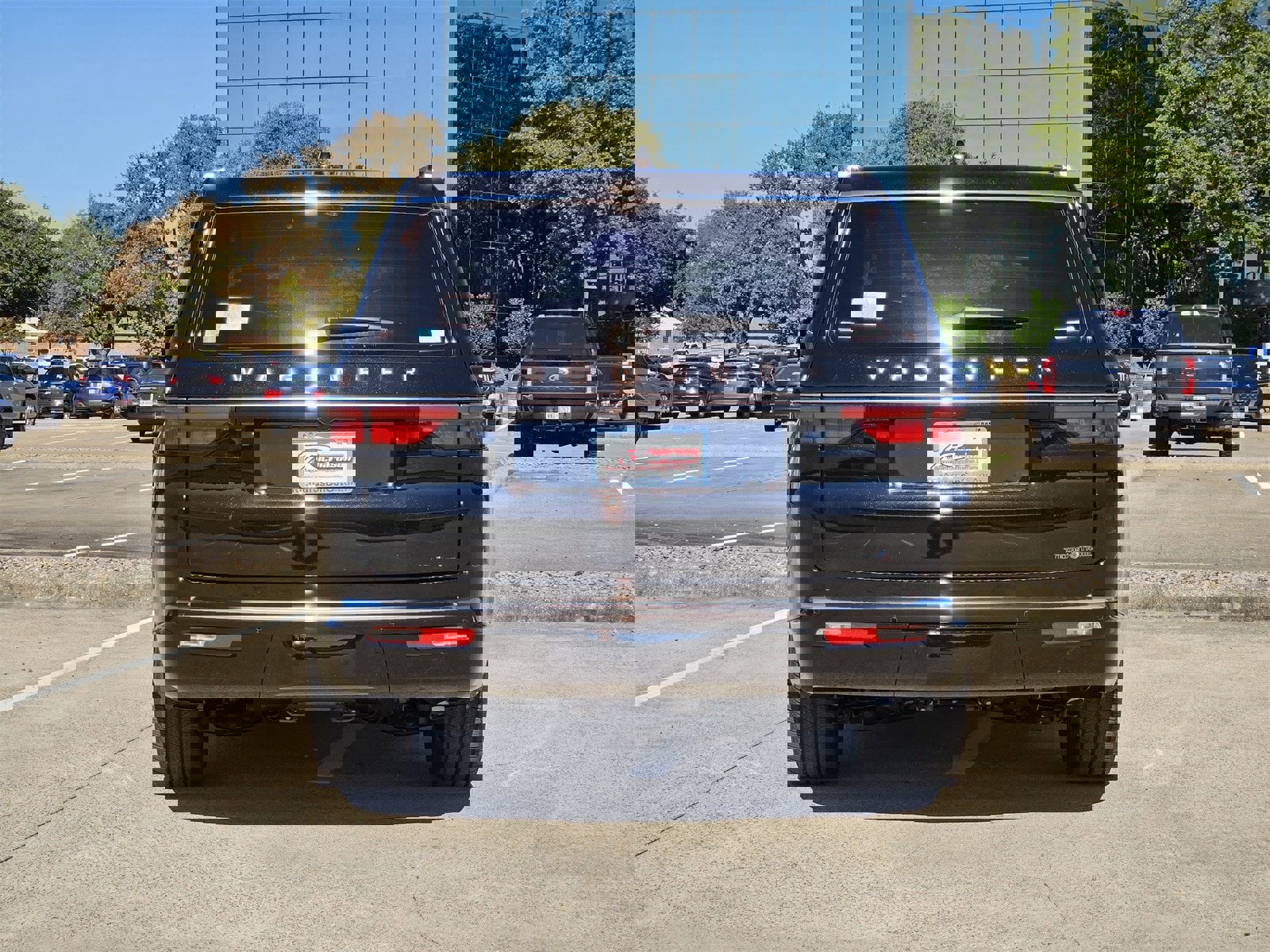 New 2025 Jeep Wagoneer 4WD image 5