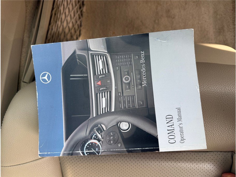 Used 2010 Mercedes-Benz E 350 4MATIC Sedan image 39