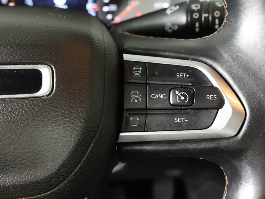 Used 2022 Jeep Compass Limited image 40