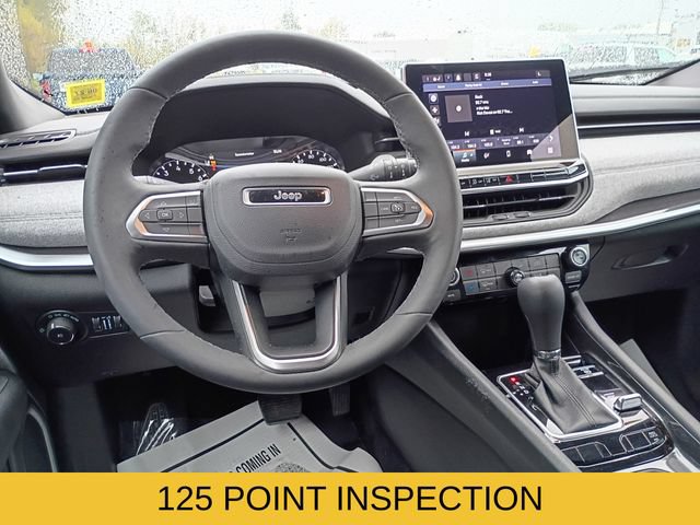 Used 2023 Jeep Compass Latitude w/ Sun and Sound Group AWD/4WD image 10