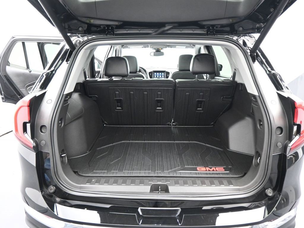 Certified 2024 GMC Terrain SLT w/ Infotainment Package II image 25
