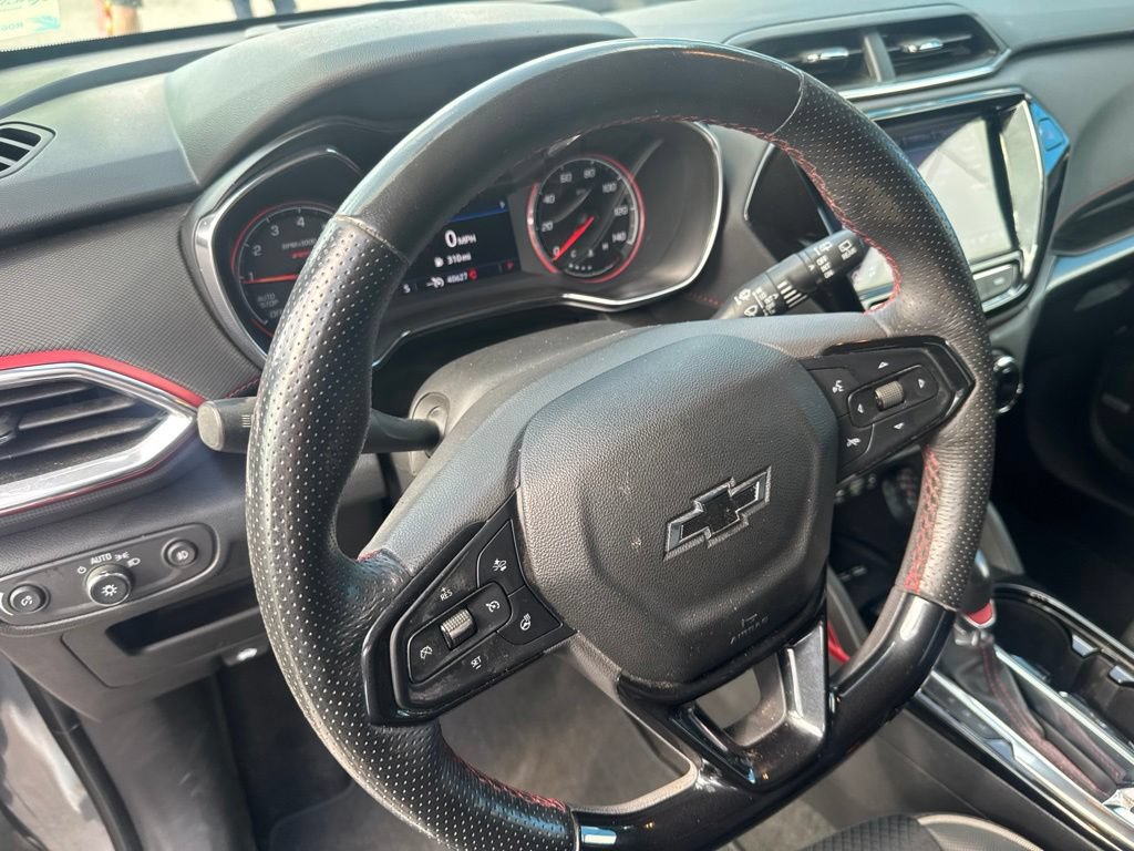 Used 2022 Chevrolet TrailBlazer RS w/ Technology Package FWD image 20