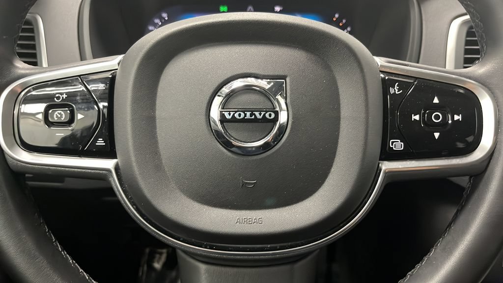 Used 2023 Volvo XC90 B5 Core AWD/4WD image 16