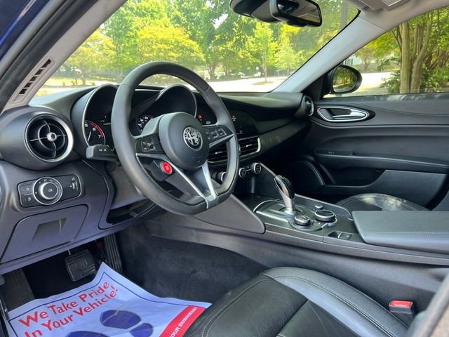 Used 2017 Alfa Romeo Giulia AWD image 10