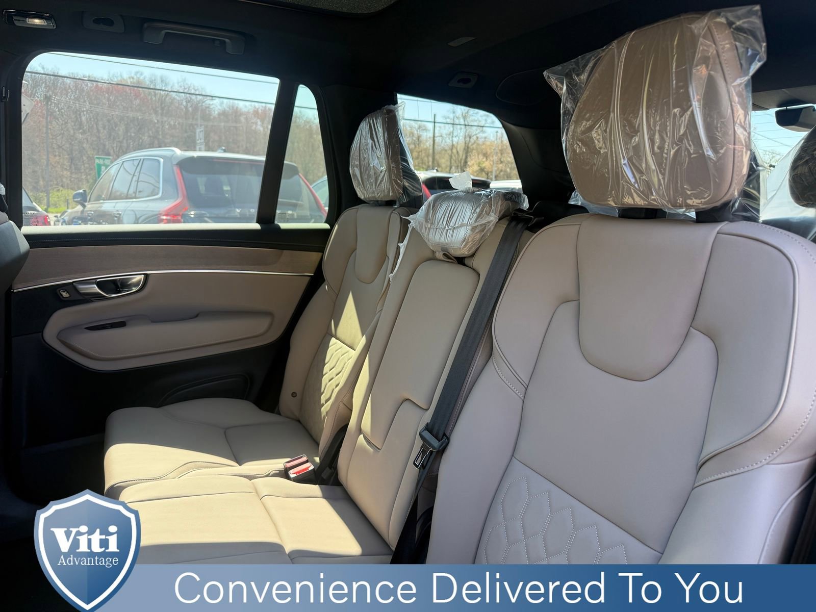 New 2026 Volvo XC90 T8 Plus w/ Protection Package Premier AWD/4WD image 13