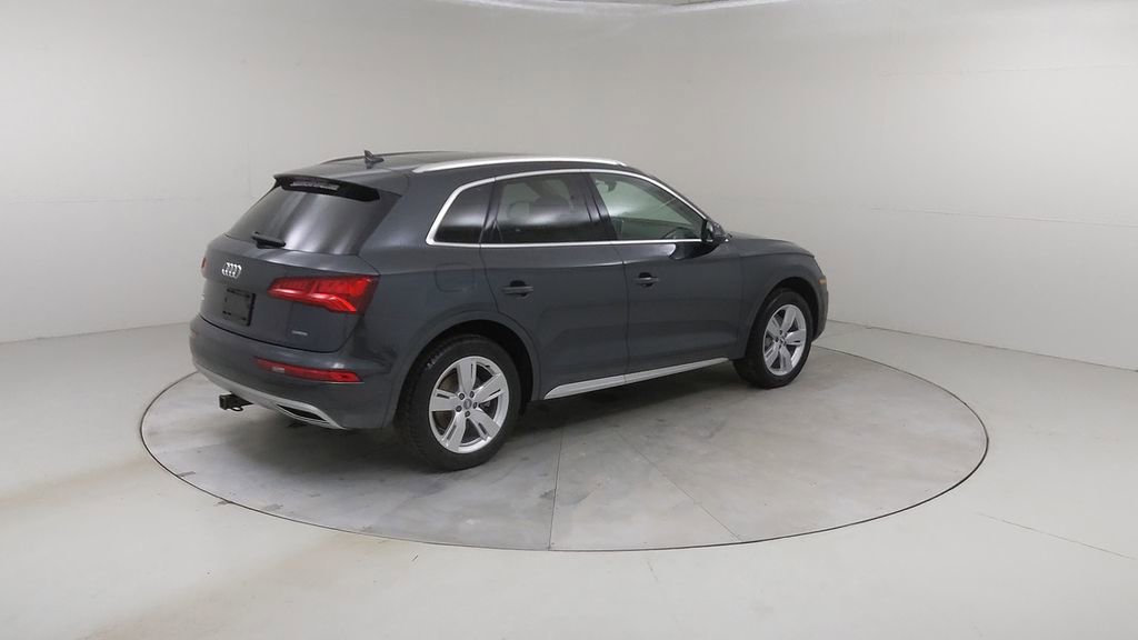 Used 2019 Audi Q5 Prestige w/ Prestige Package image 14
