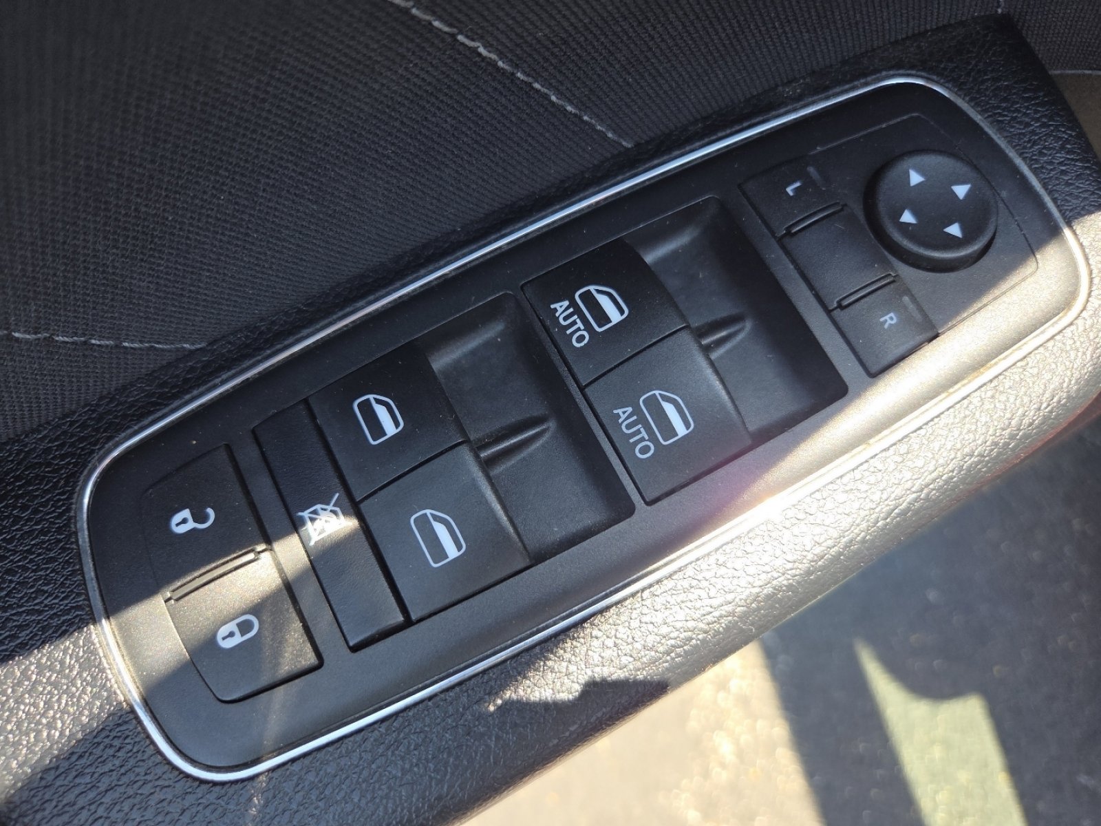 Used 2015 Dodge Charger SXT AWD/4WD image 27