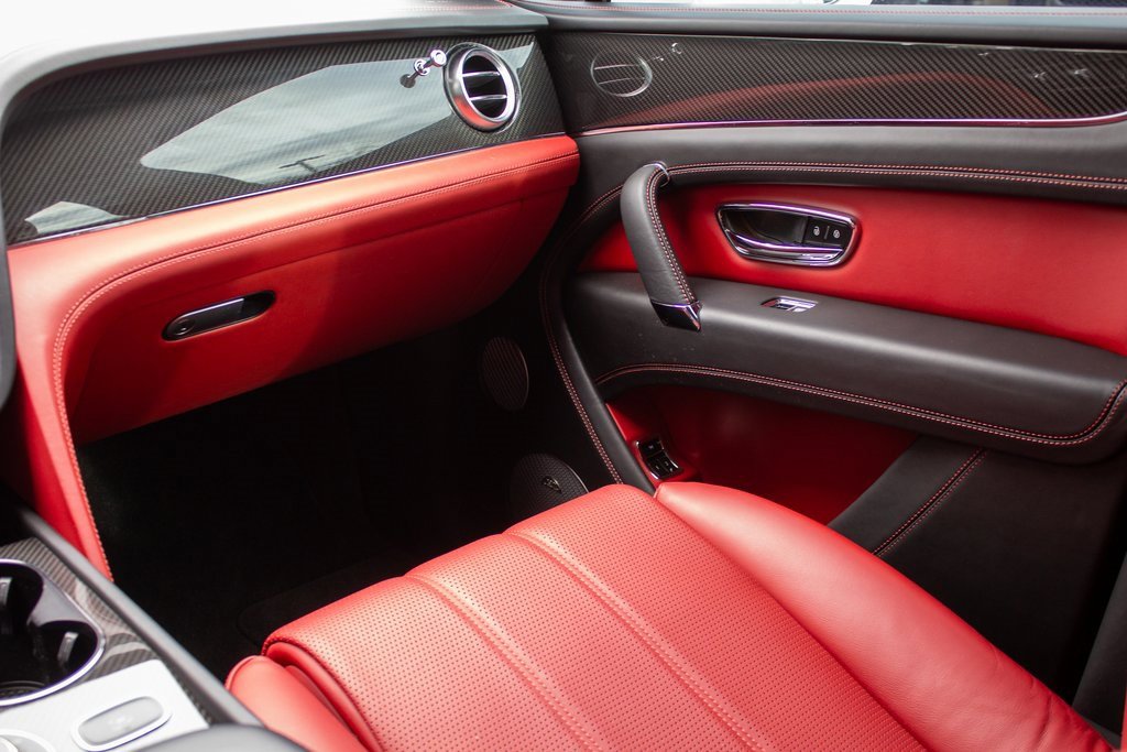 Used 2019 Bentley Bentayga image 20