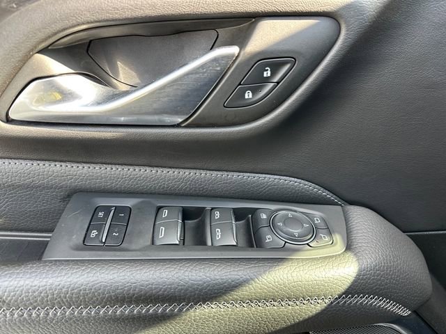 Used 2022 GMC Yukon Denali image 17