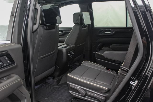 New 2026 GMC Yukon Elevation w/ Elevation Premium Package AWD/4WD image 12