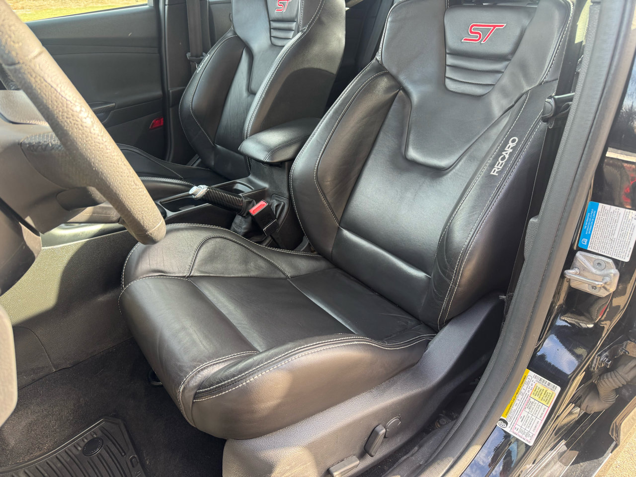 Used 2016 Ford Focus ST w/ Equipment Group 401A image 22