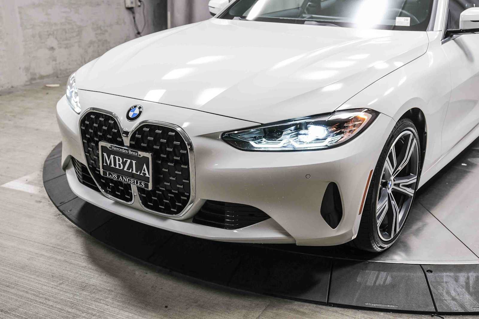 Used 2024 BMW 430i Coupe w/ Convenience Package RWD image 11