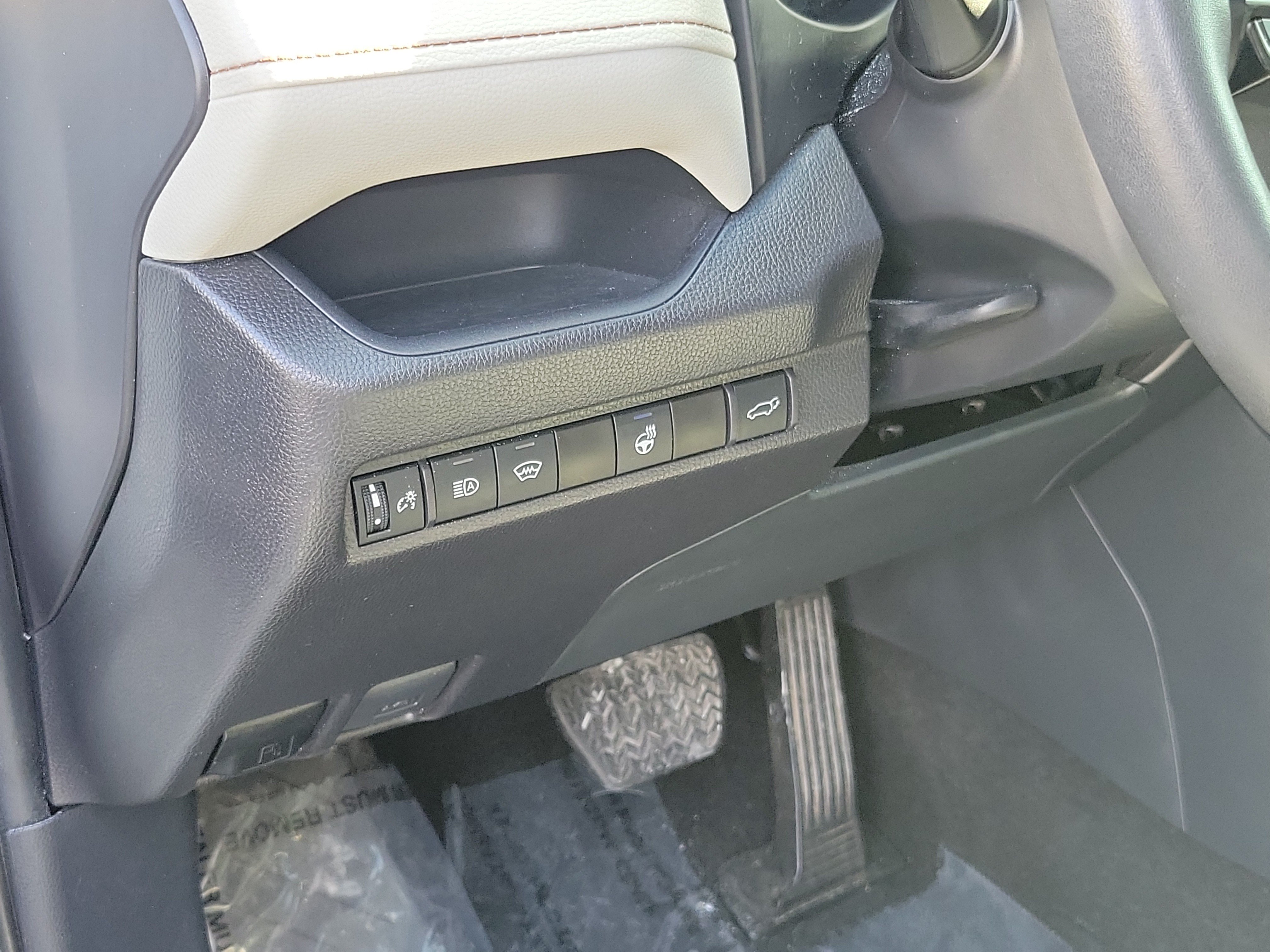 Certified 2025 Toyota RAV4 XLE Premium w/ Weather Package AWD/4WD image 21