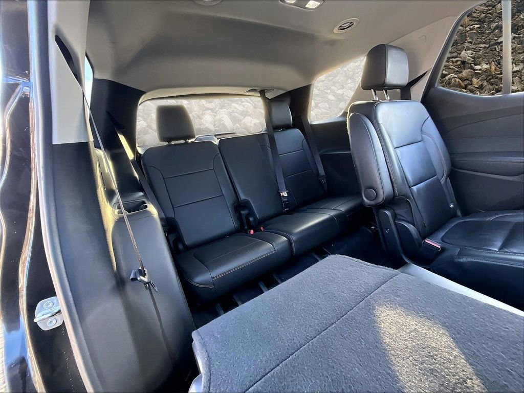 Used 2021 Chevrolet Traverse RS image 25