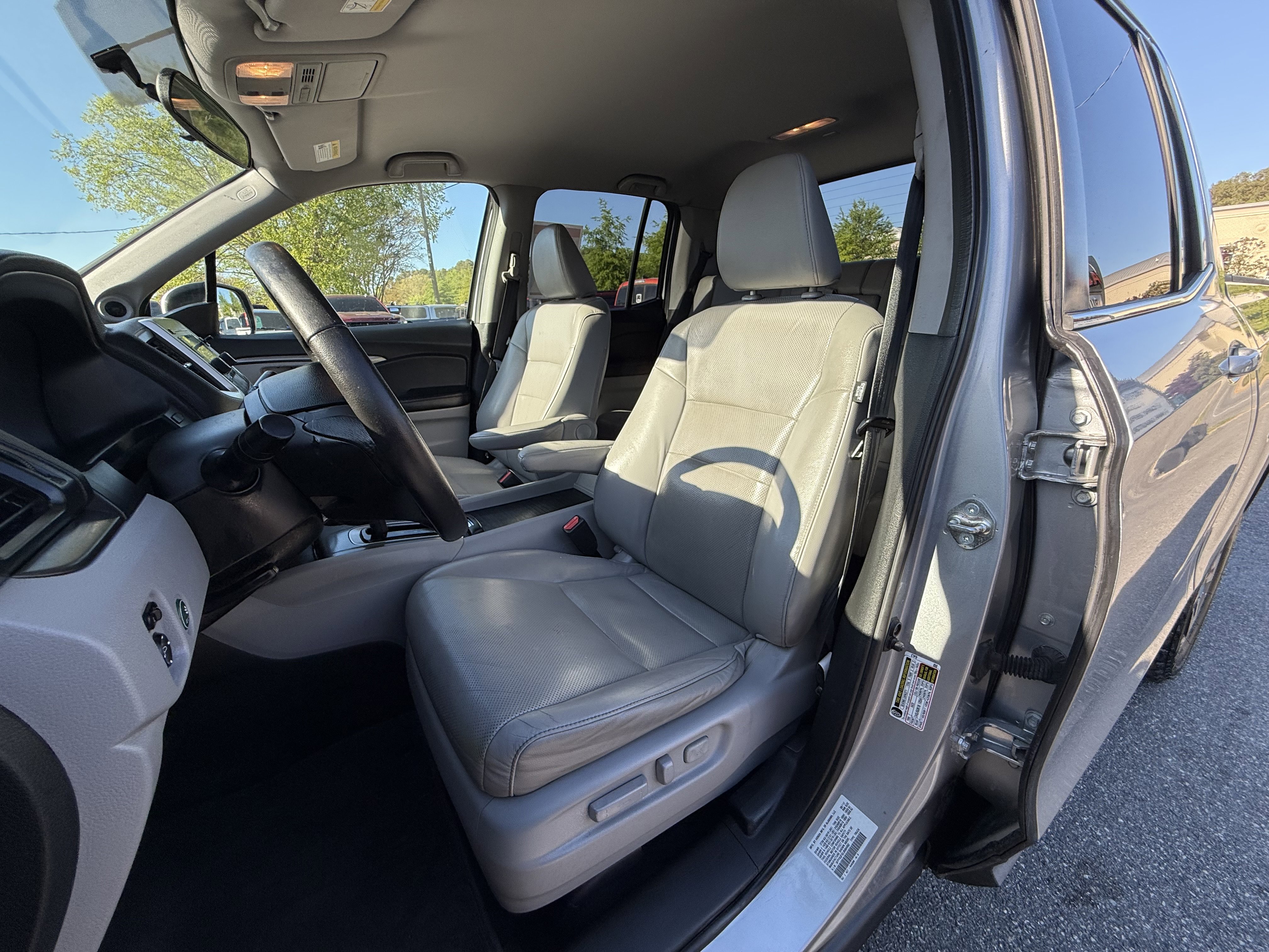 Used 2018 Honda Ridgeline RTL image 11
