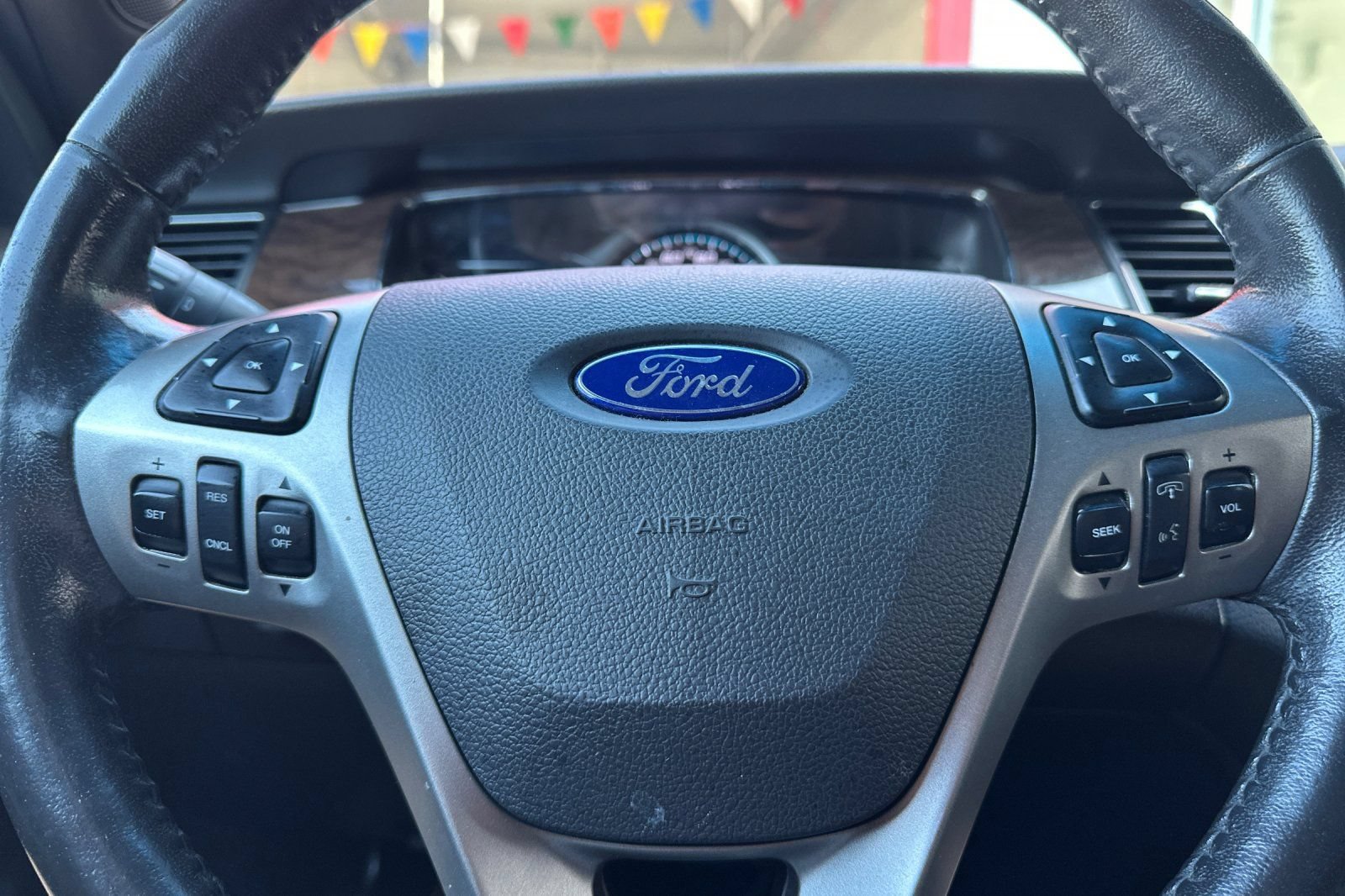 Used 2014 Ford Taurus Limited FWD image 24