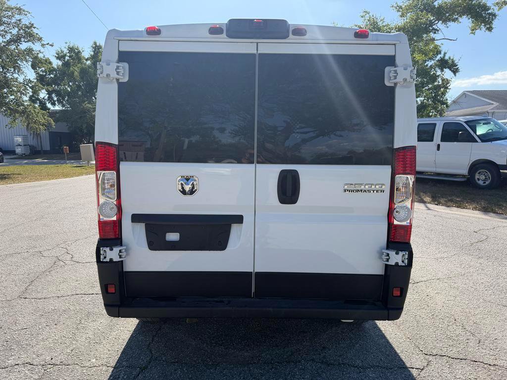 Used 2025 RAM ProMaster 2500 w/ U-Haul Equipment Group FWD image 11