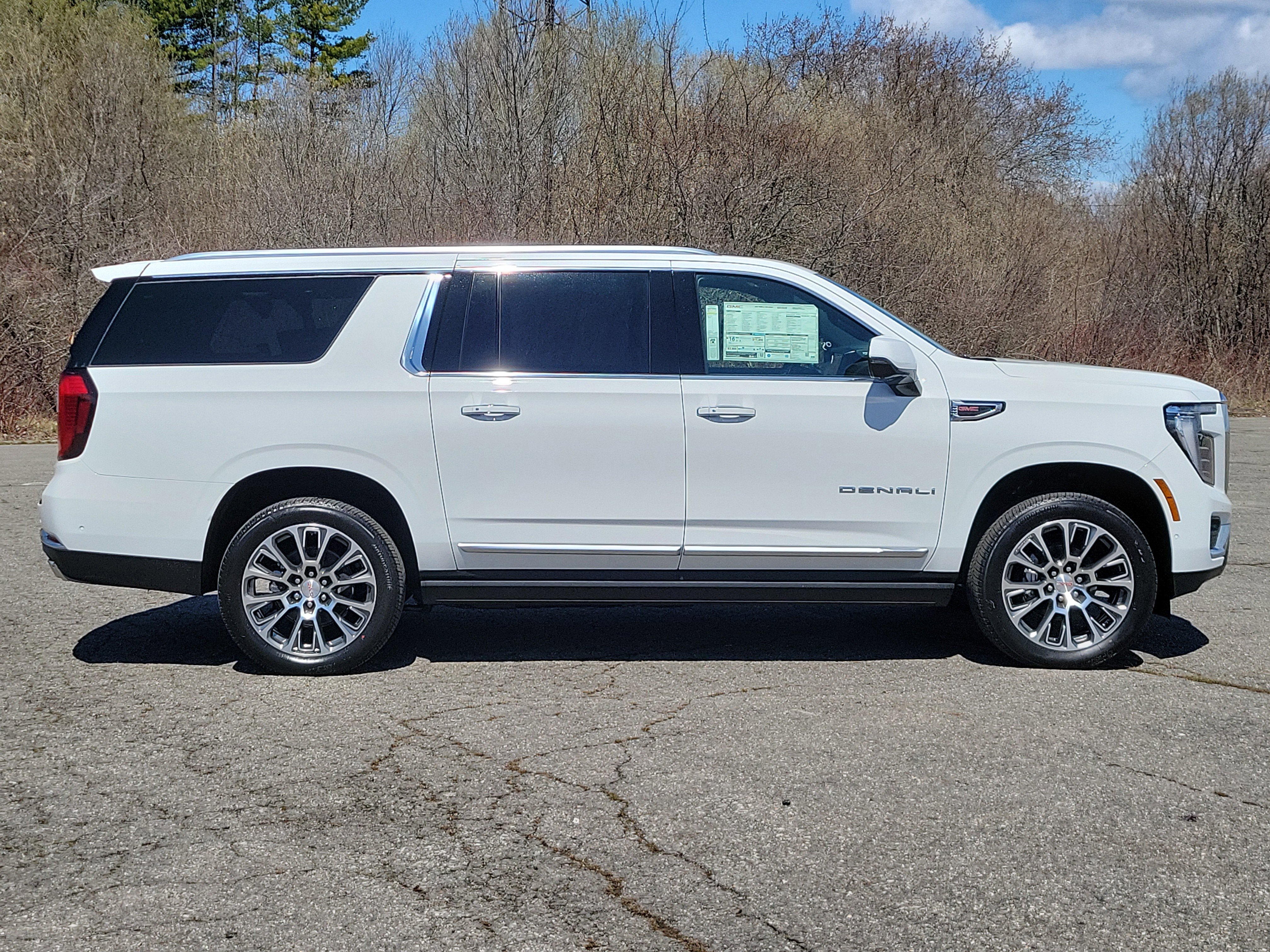 New 2026 GMC Yukon XL Denali AWD/4WD image 8