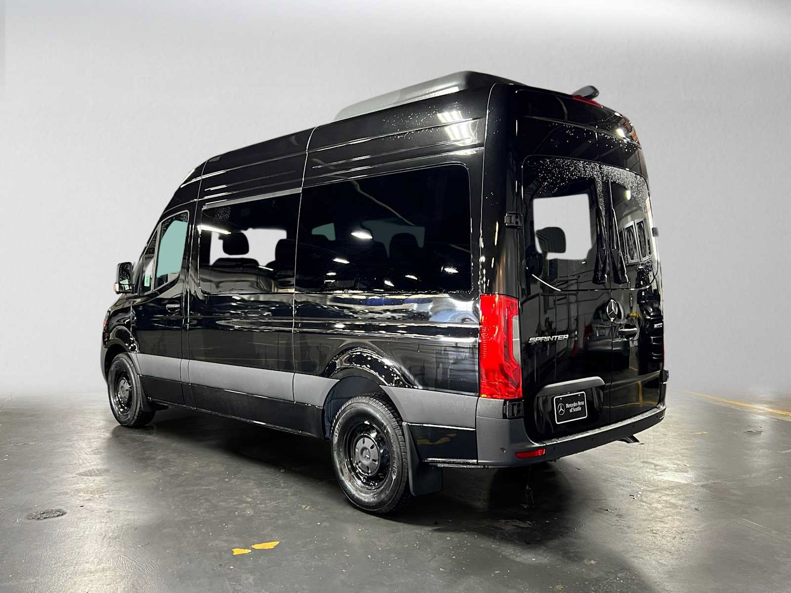 Used 2025 Mercedes-Benz Sprinter 2500 image 5