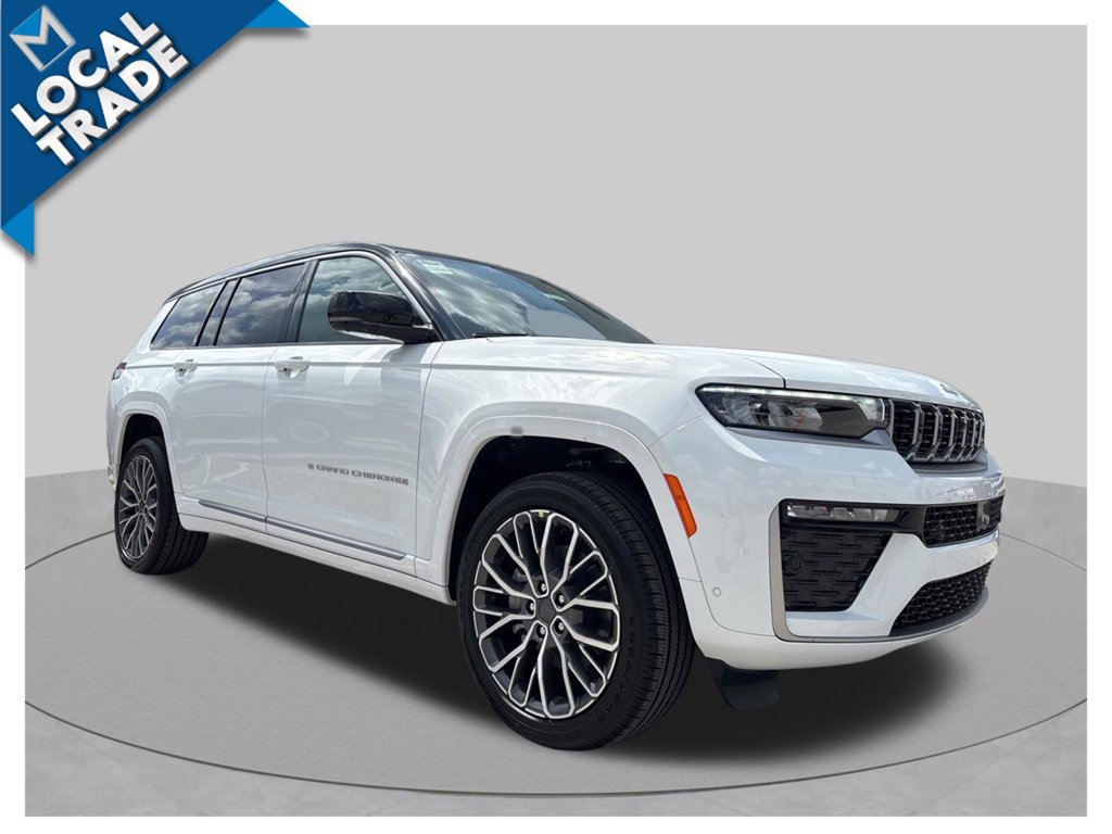 Used 2026 Jeep Grand Cherokee L Summit w/ Advanced Protech Group IV AWD/4WD image 2