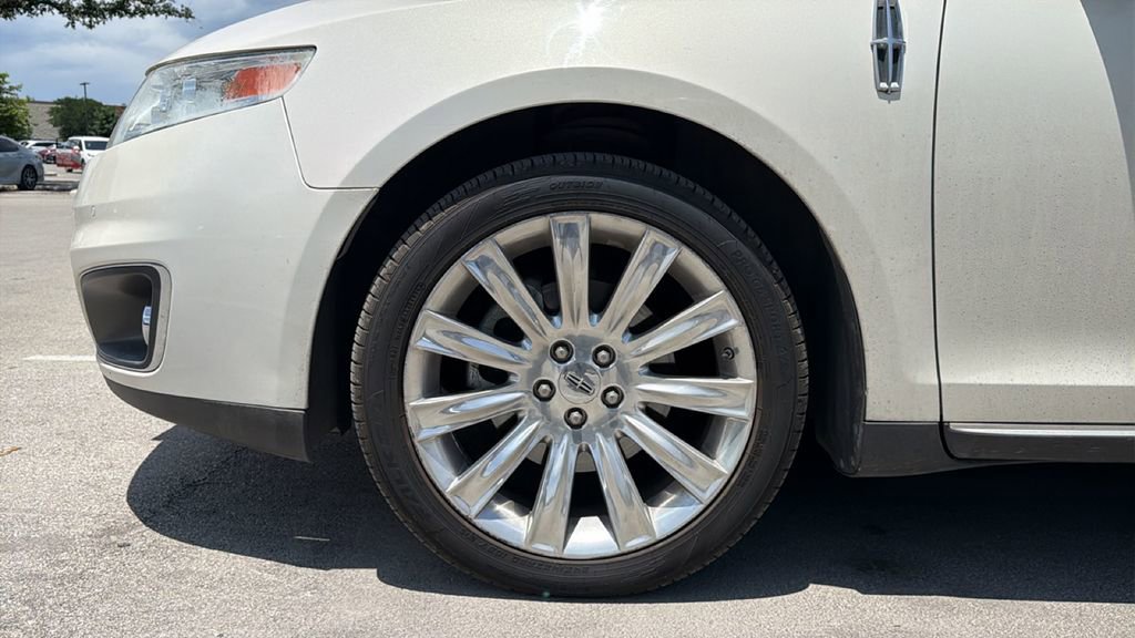 Used 2009 Lincoln MKS FWD image 10