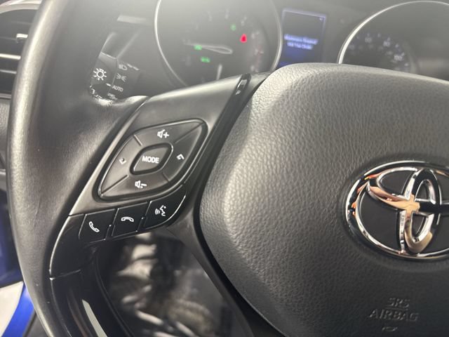 Used 2018 Toyota C-HR XLE FWD image 12