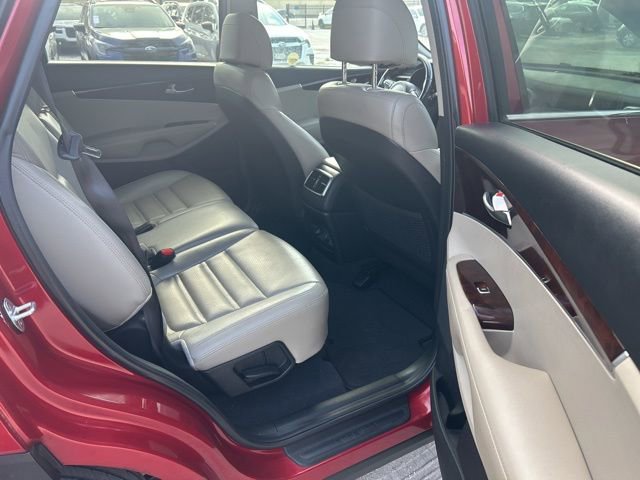 Used 2017 Kia Sorento LX w/ LX Convenience Package image 8