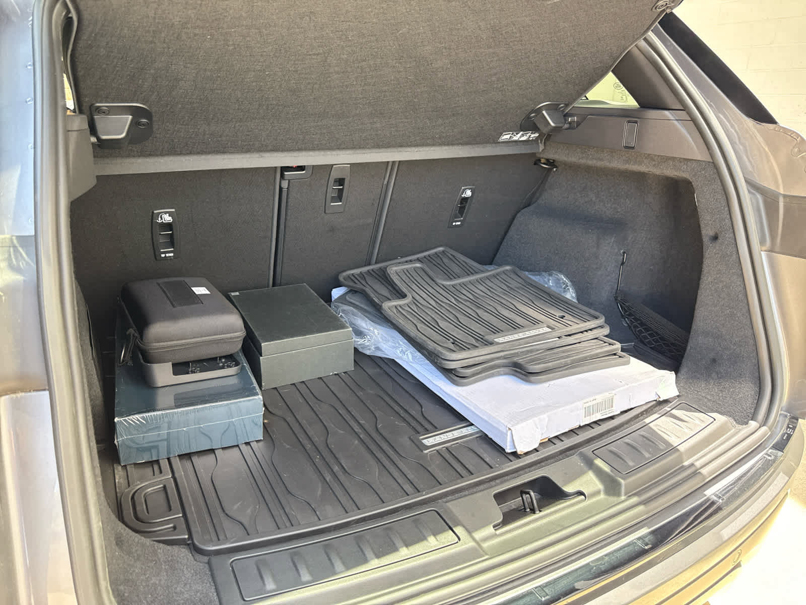 Certified 2024 Land Rover Range Rover Evoque S image 18