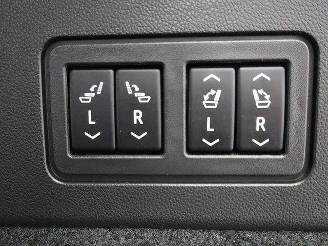 Used 2020 Cadillac XT6 Premium Luxury image 16