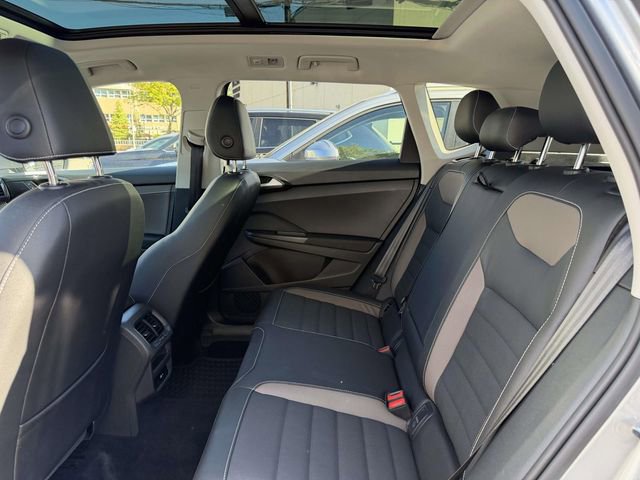 Certified 2022 Volkswagen Taos SEL AWD/4WD image 13