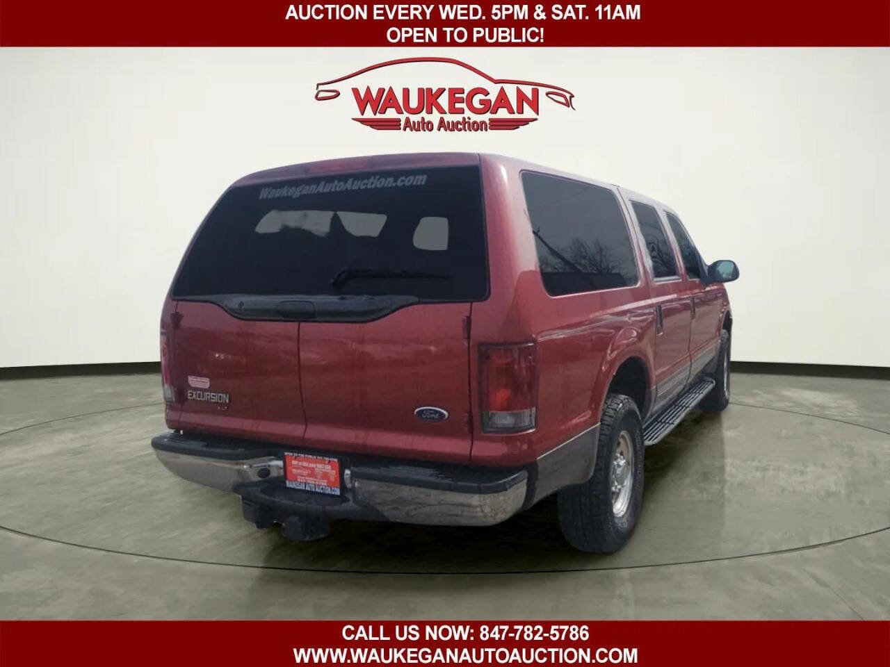 Used 2005 Ford Excursion XLT image 4