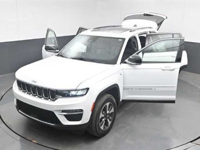 Used 2022 Jeep Grand Cherokee Limited 4xe w/ Luxury Tech Group II AWD/4WD image 52