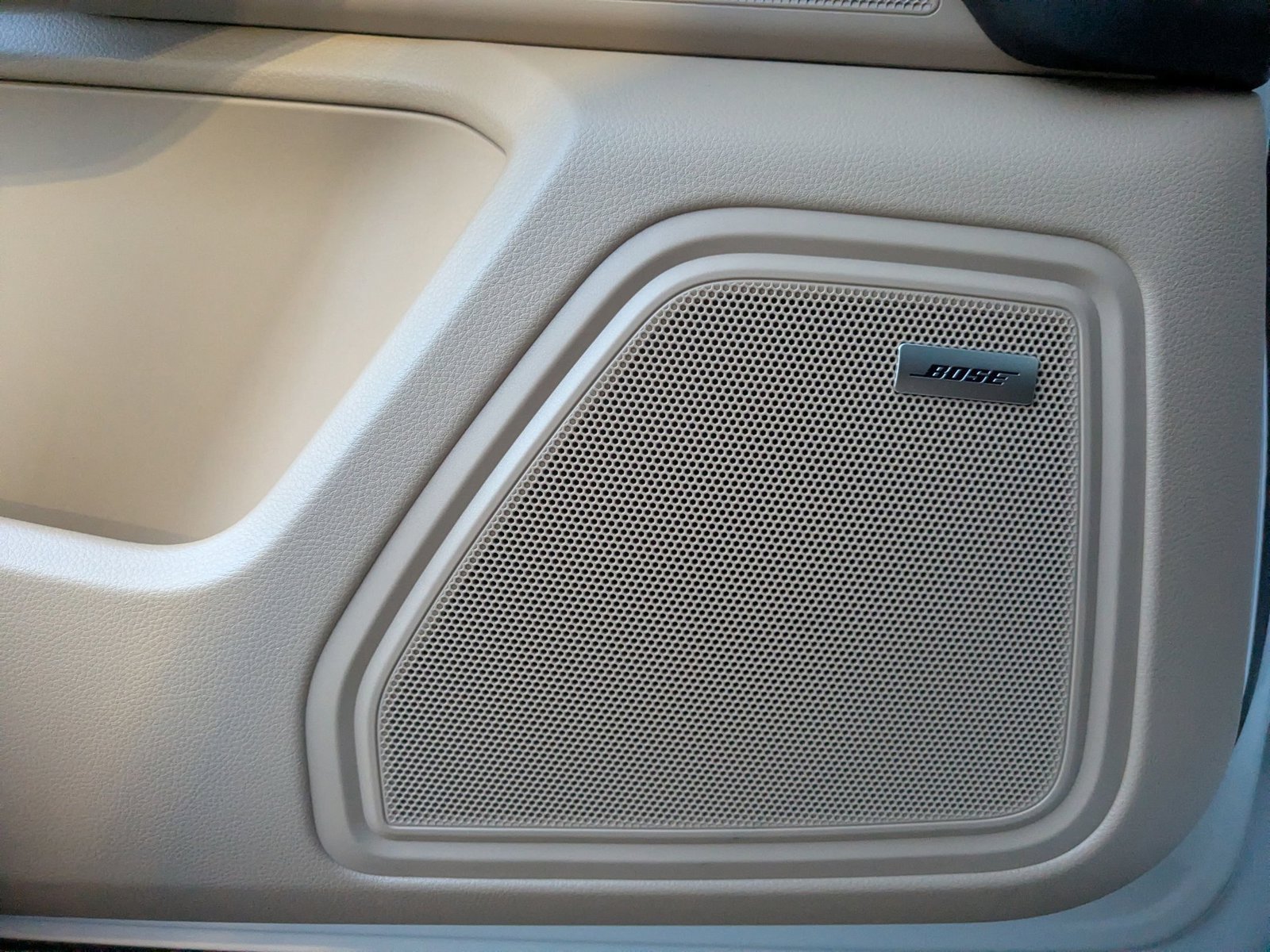 Certified 2026 Porsche Macan AWD/4WD image 14