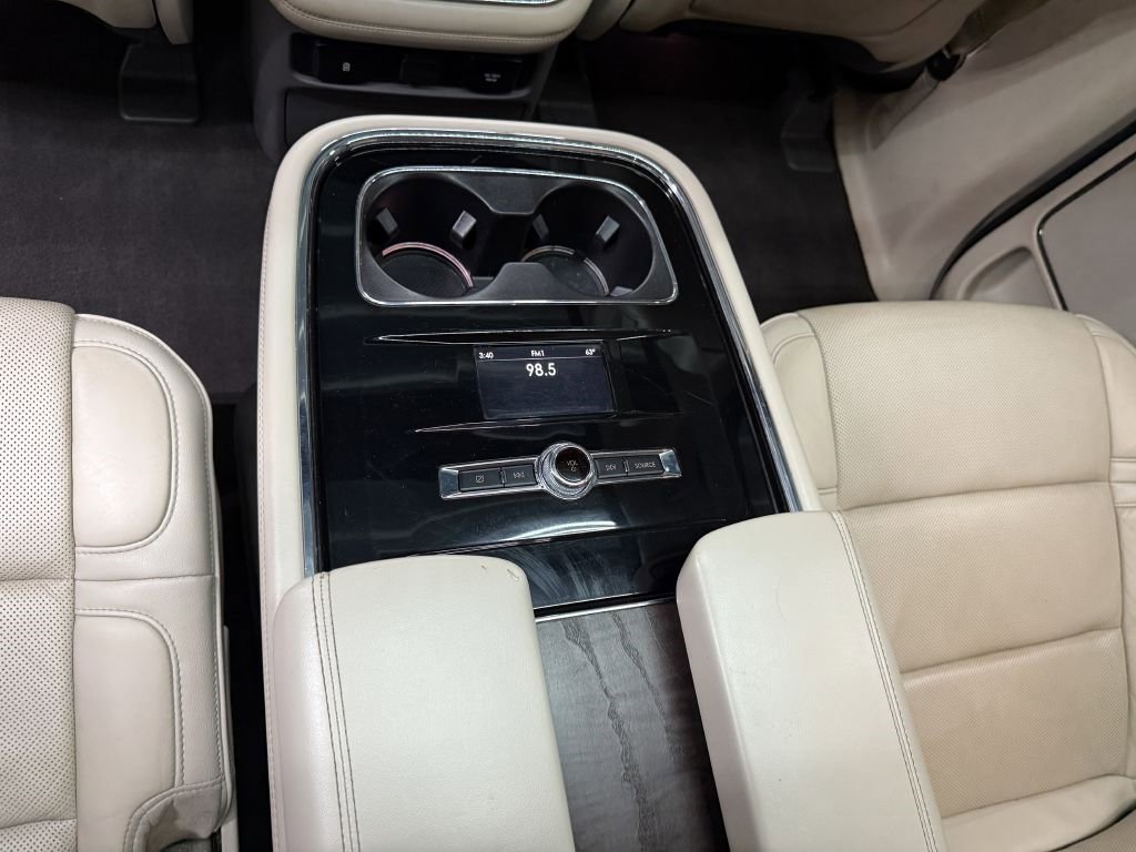Used 2018 Lincoln Navigator L Reserve w/ Technology Package image 29