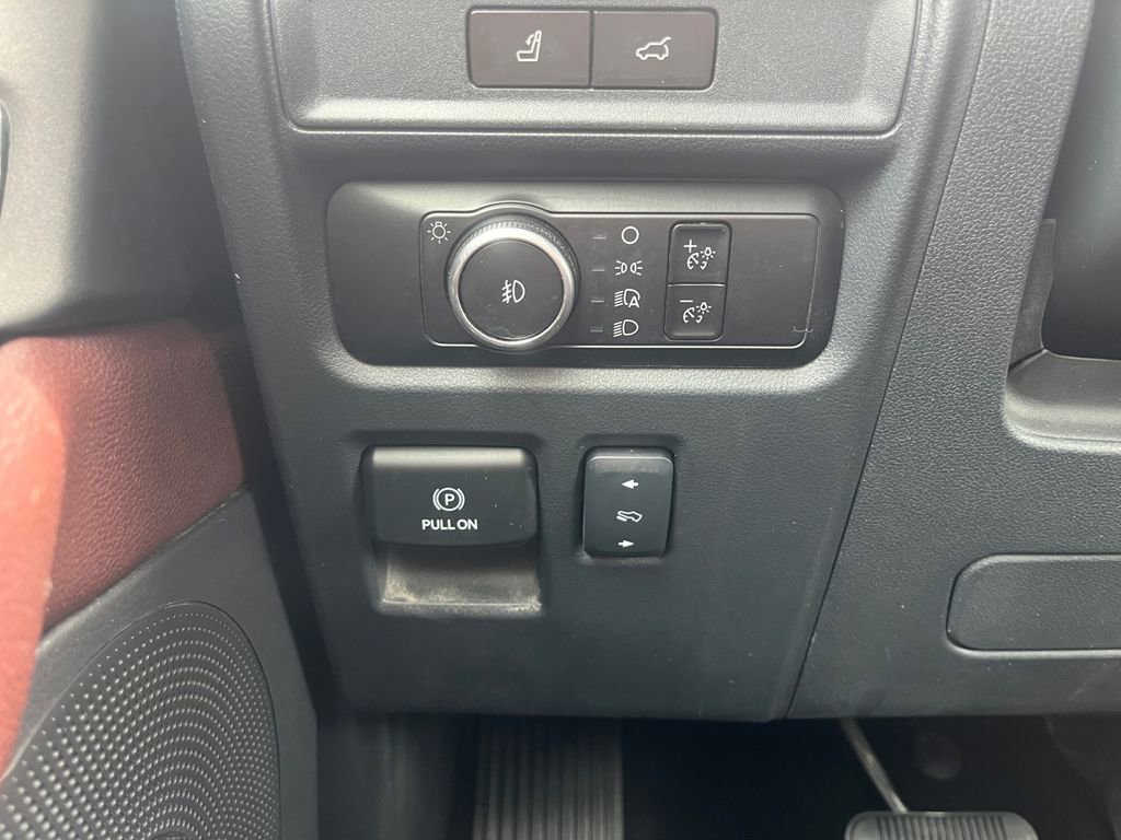 Used 2024 Ford Expedition Max Limited AWD/4WD image 24