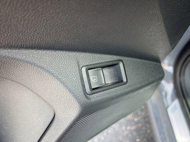 Used 2022 Volkswagen Taos SE w/ Panoramic Sunroof Package image 31