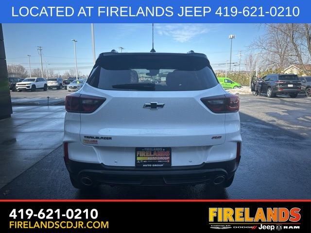 Used 2024 Chevrolet TrailBlazer RS w/ Driver Confidence Package image 9