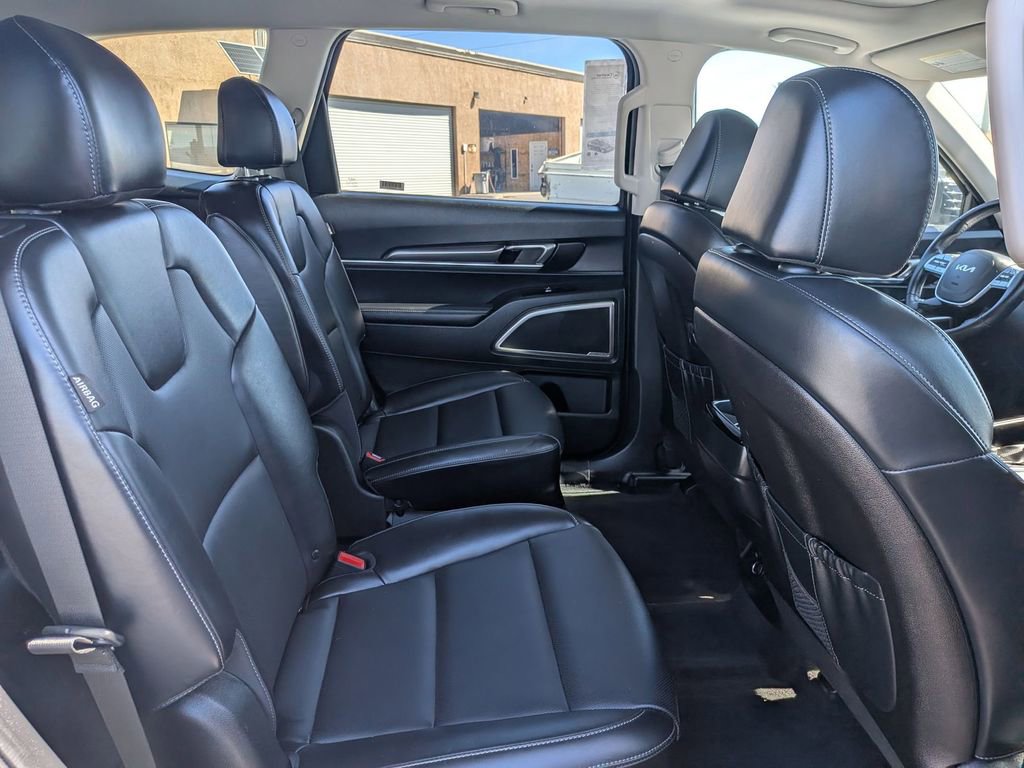 Used 2025 Kia Telluride S image 26